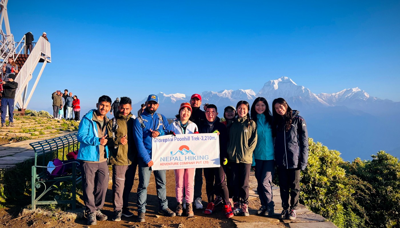nepal hiking adventure team on ghorepani poon hill trek