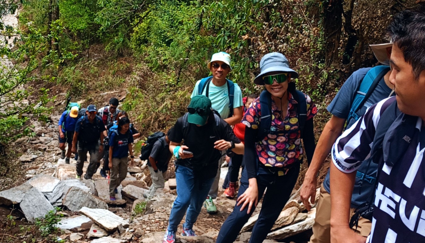 trekking in poon hill trek