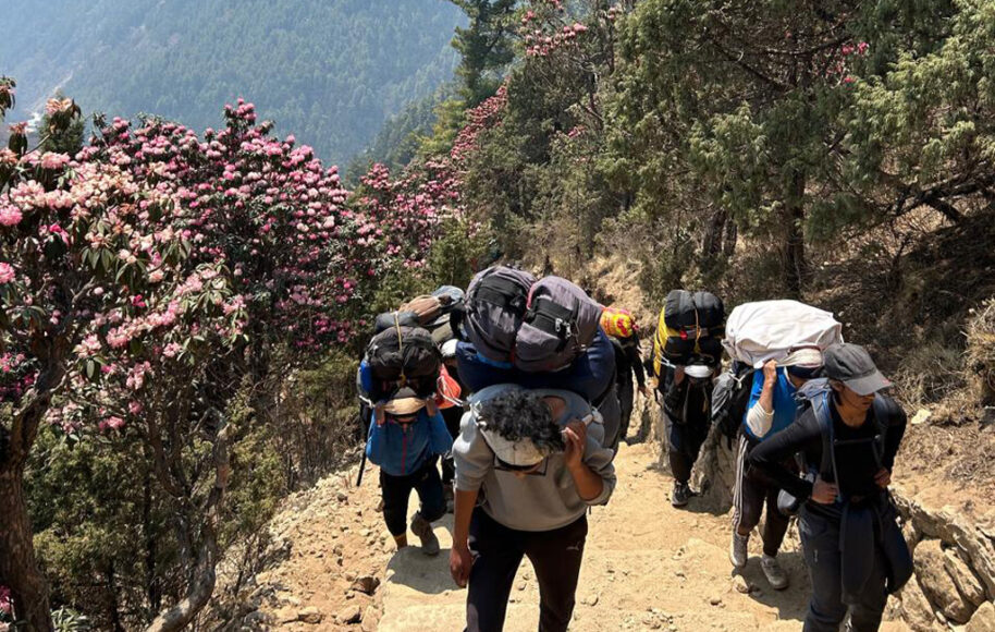 Manaslu Circuit Trek without a porter