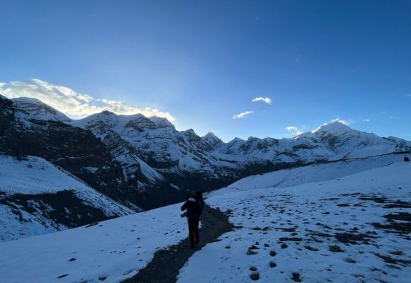 on the way to Thorang-la Pass