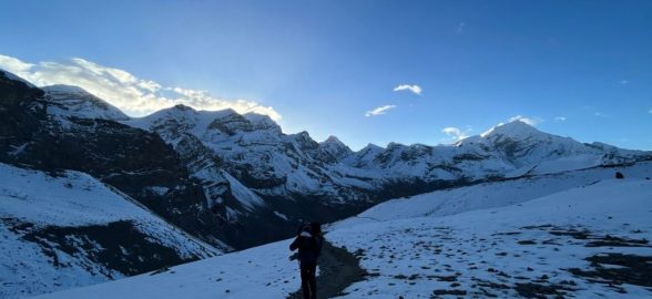 on the way to Thorang-la Pass