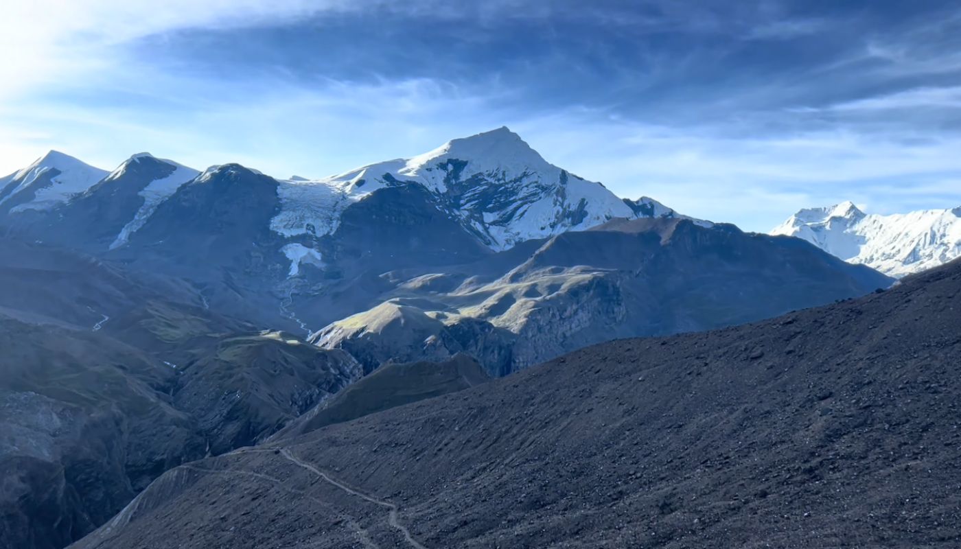 on the way to Thorong La pass from thorang phedi