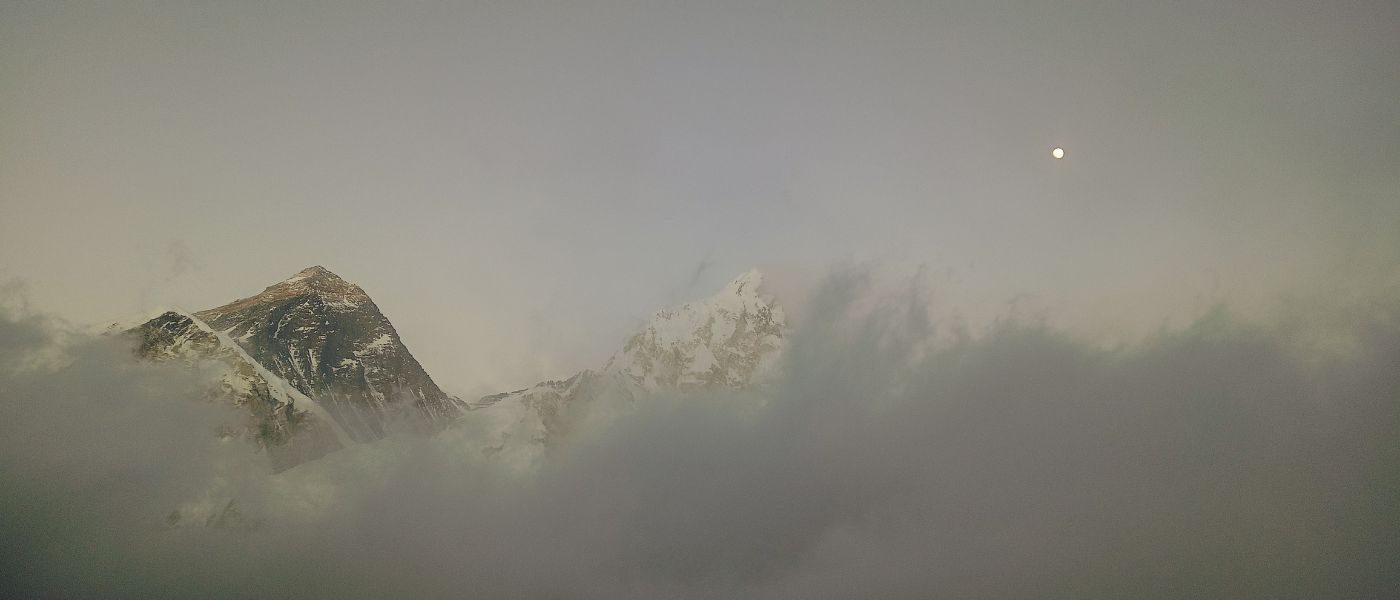 Mount Everest from Kalapatther